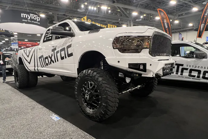 SEMA 2023: MaxTrac Suspension Launches Vulcan 2.0 Elite Shocks