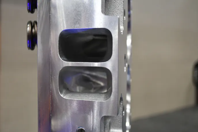 Trick Flow Super 23 215cc cylinder head port