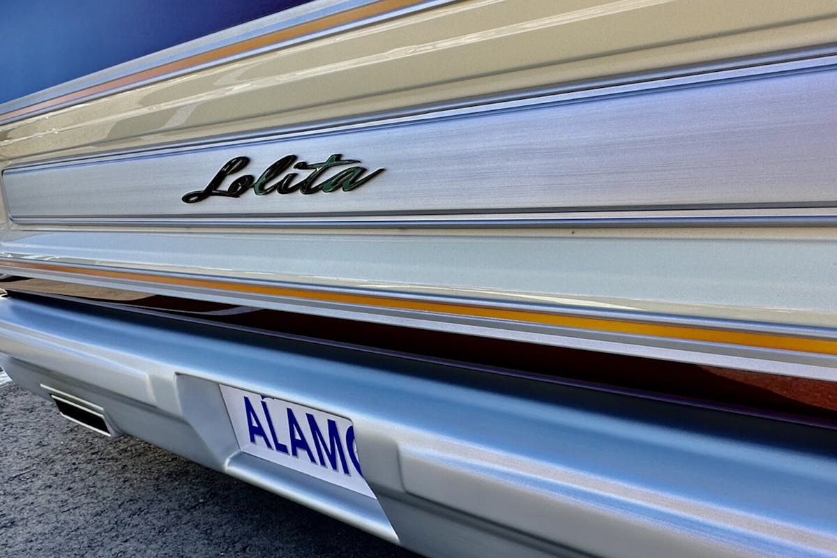 Chevy C10 pickup tailgate