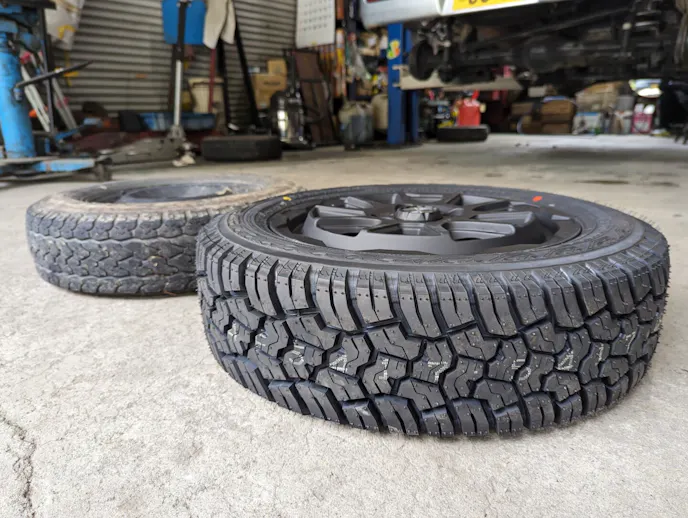 Daihatsu Deck Van Lifted