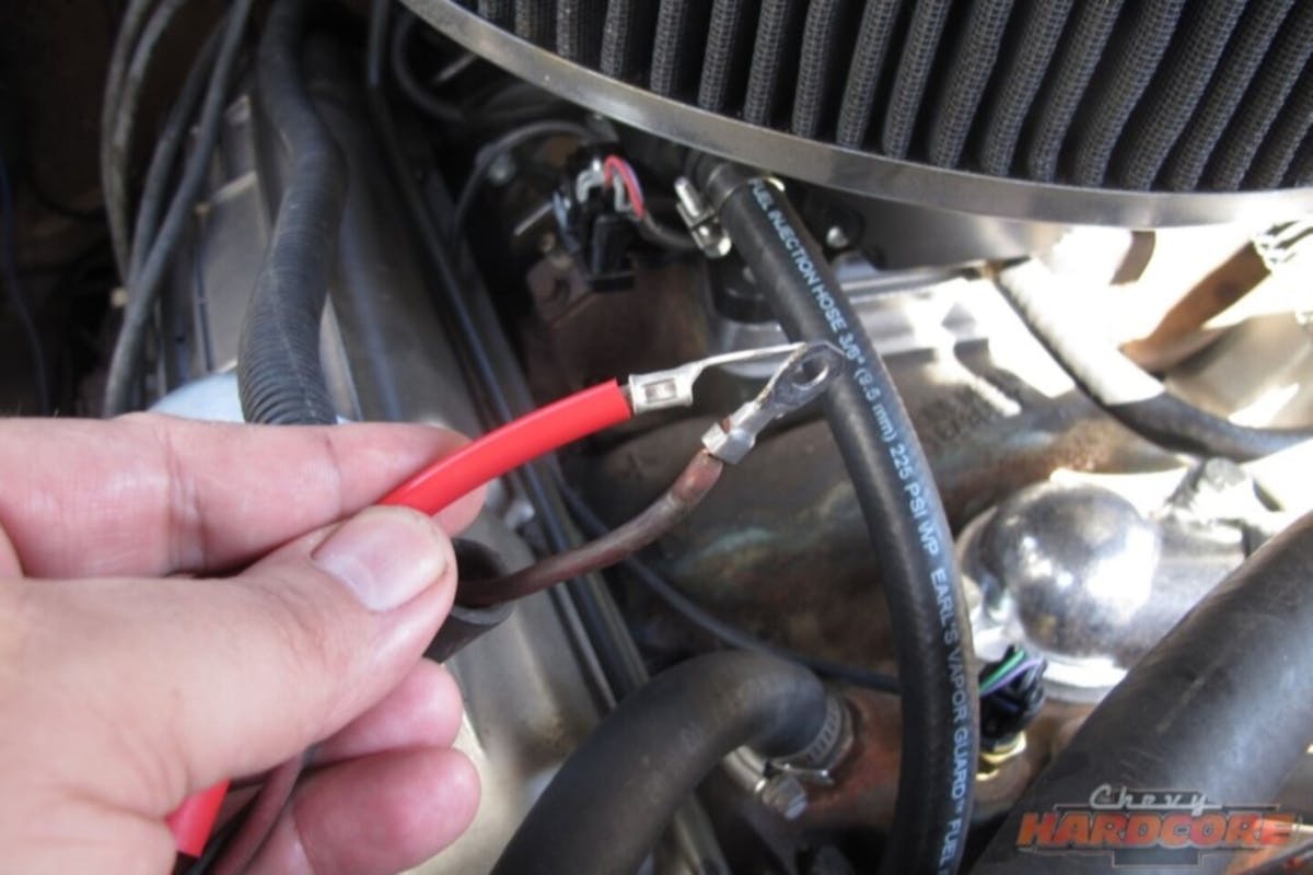 one- or three-wire charging cable