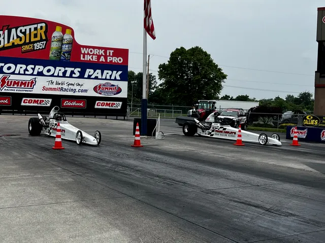 Dragster Adventure Challenge