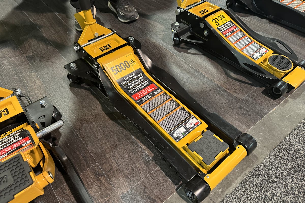 CAT 5000lb low profile jack top front view