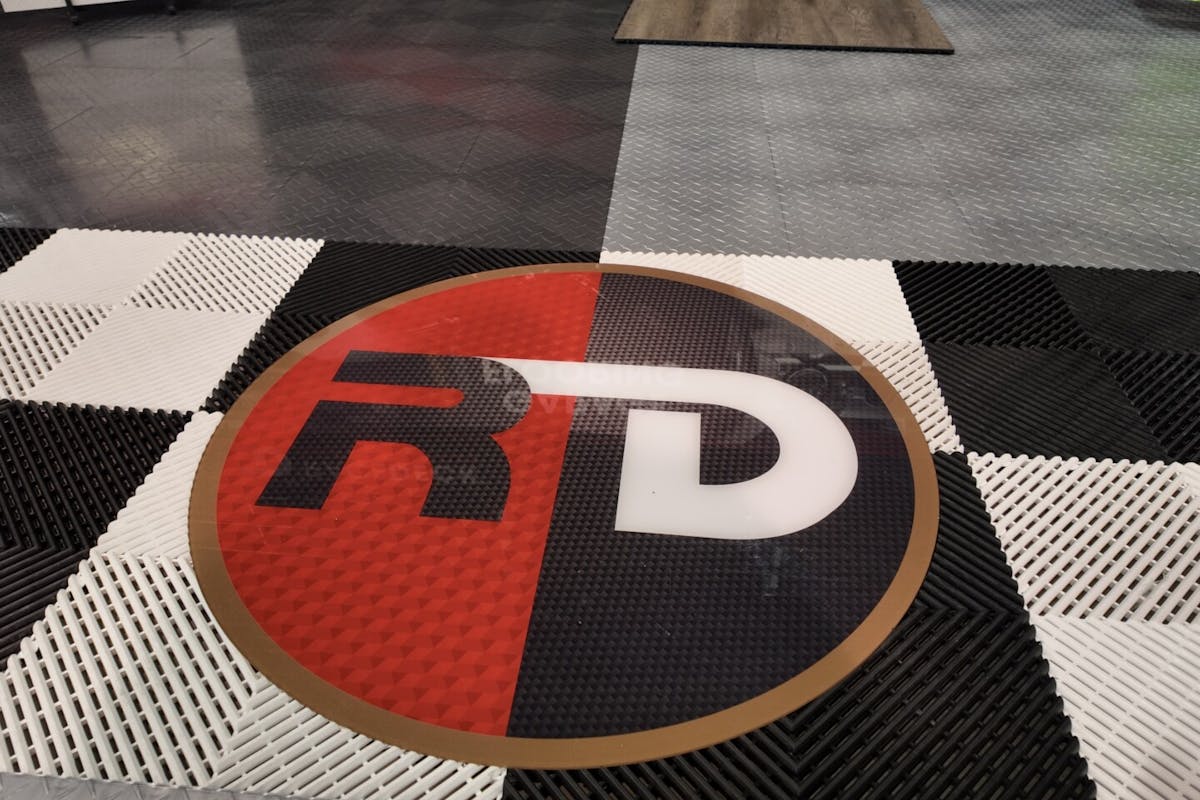 Free-Flow-XL C with logo of racedeck