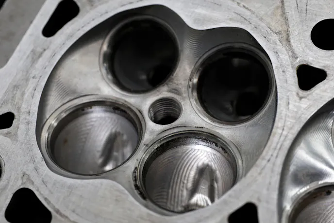 Boss 302 combustion chamber