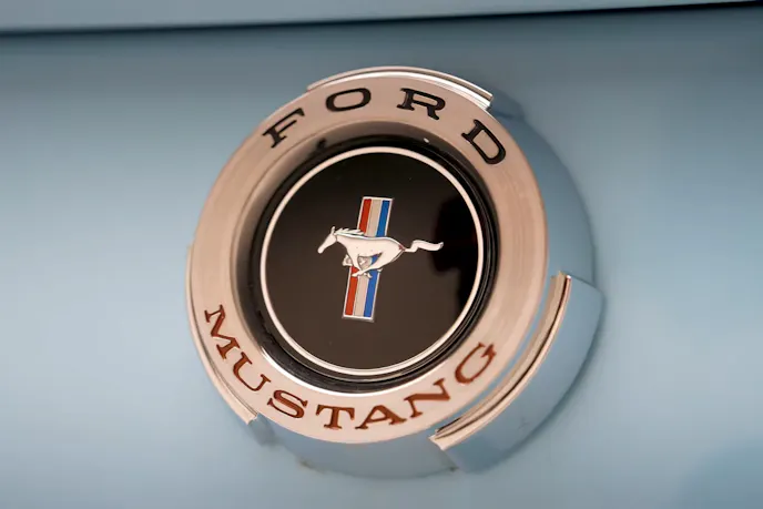Ford Mustang logo