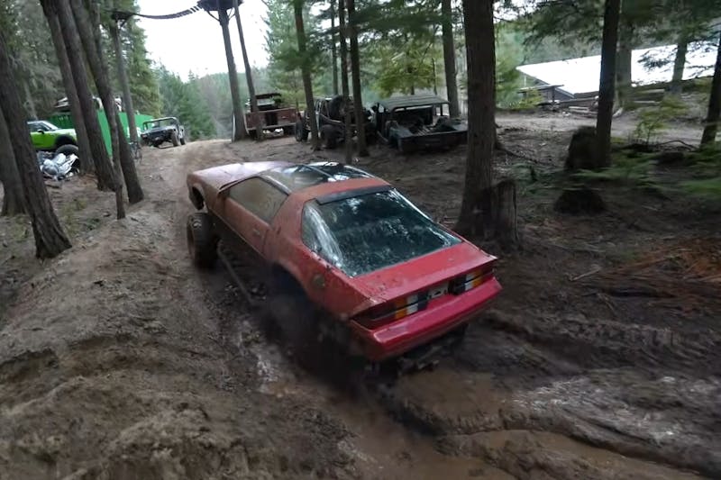 4x4 '80s Camaro Chevrolet on Mud