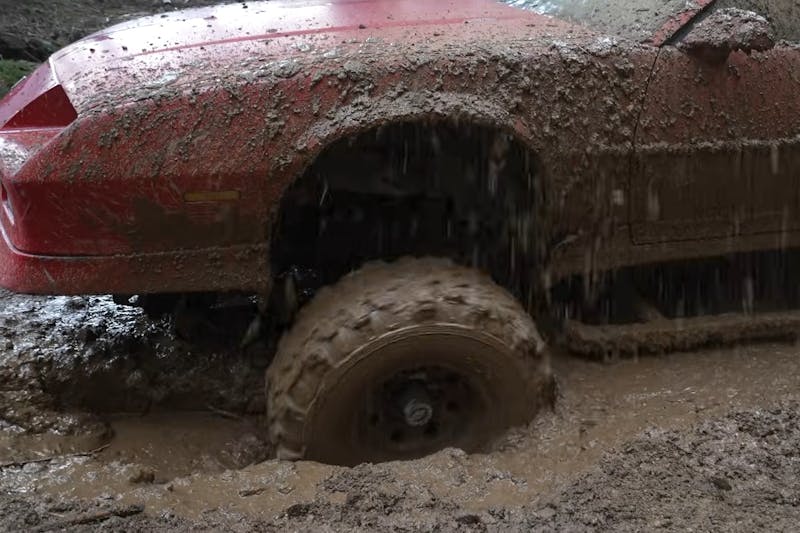 4x4 '80s Camaro Chevrolet on Mud 3
