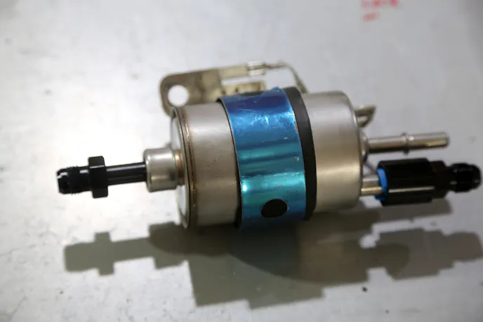 C5 Corvette fuel filter/regulator assembly