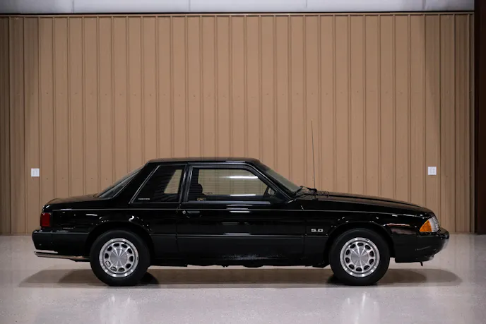 1990 Ford Mustang LX 5.0 Notchback 5-Speed Side View