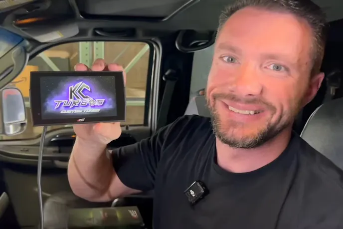 Charlie Fish explaining the new CTS3 