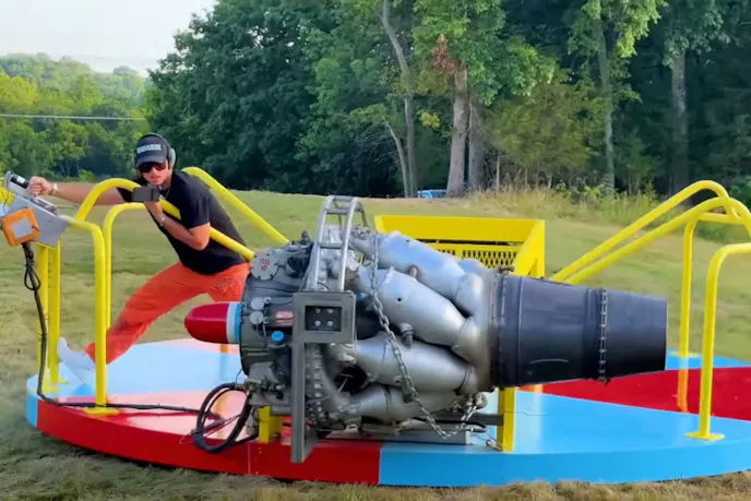 Tyler Fever build: jet engine merry-go-round