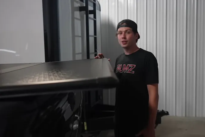 tonneau cover of ford raptor