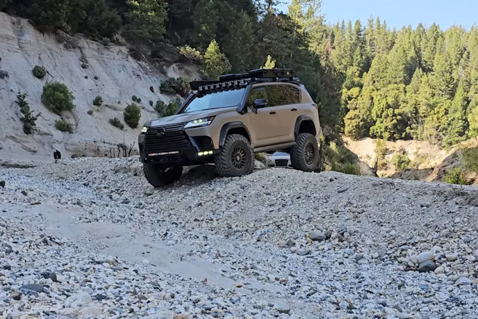 Lexus LX 700h Ultimate Adventure Machine (2)