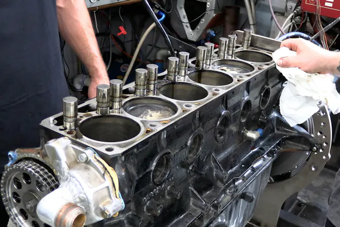 Newcomer Racing Jeep engine