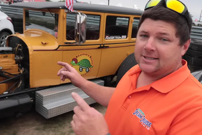 Snapper owner of the Caterpillar Buggy