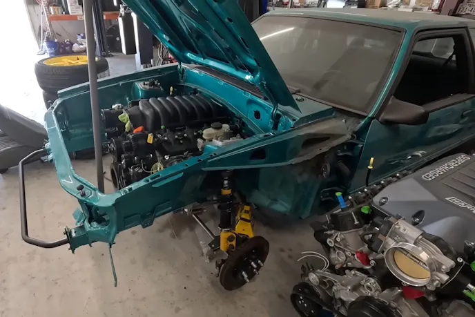 Ford 7.3-liter Godzilla Motor (2)