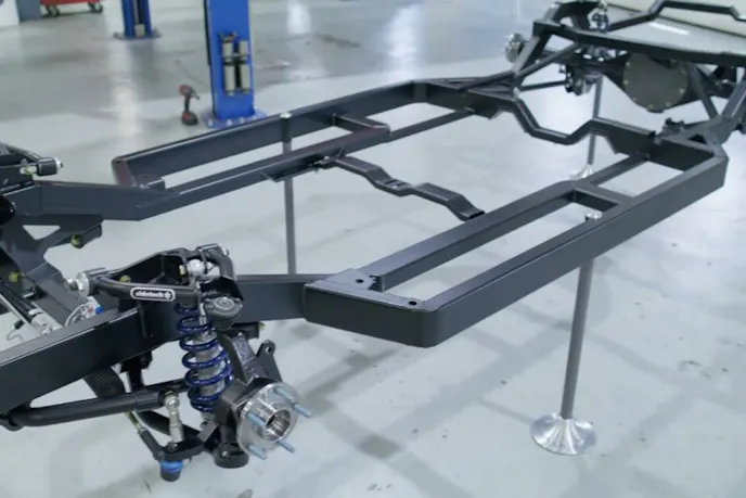 MOMENTUM Chassis Series (5)