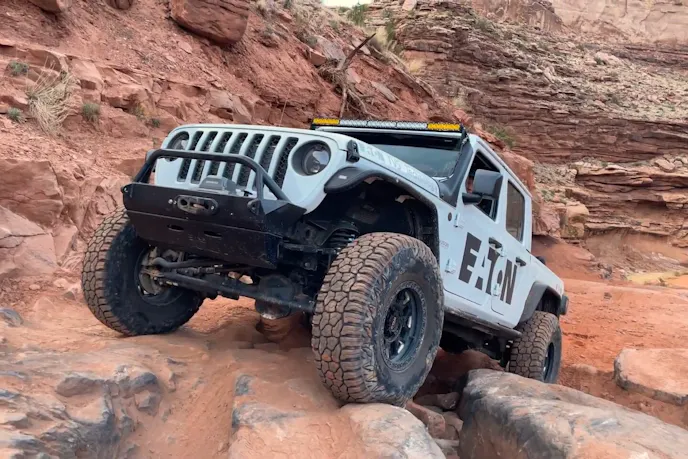 Rock-Crawling Spotter (4)