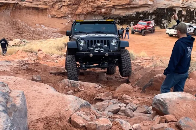 Rock-Crawling Spotter (3)