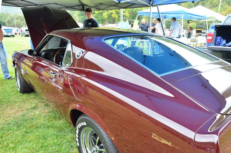 mustangs-invade-maggie-valley-the-44th-annual-mustangshelby-show-0064