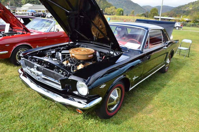 mustangs-invade-maggie-valley-the-44th-annual-mustangshelby-show-0153