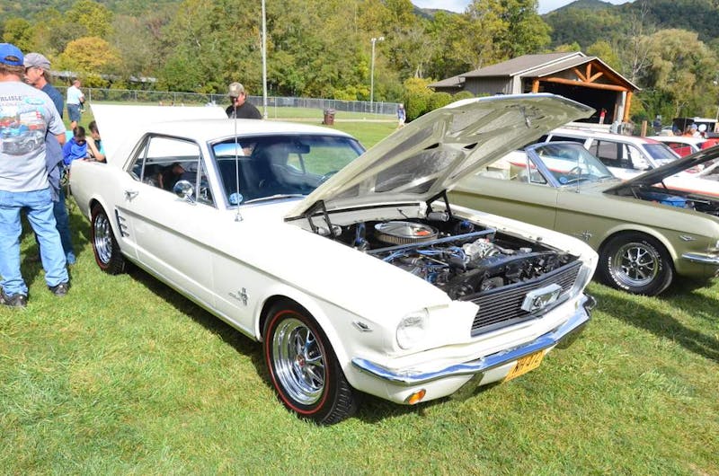 mustangs-invade-maggie-valley-the-44th-annual-mustangshelby-show-0170