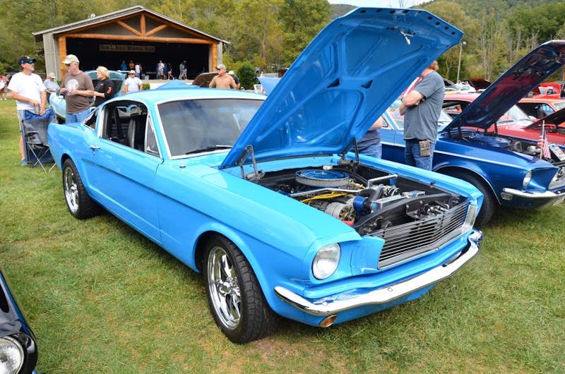 mustangs-invade-maggie-valley-the-44th-annual-mustangshelby-show-0238