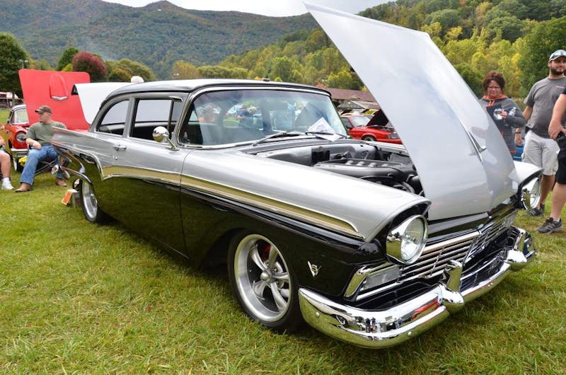 mustangs-invade-maggie-valley-the-44th-annual-mustangshelby-show-0296