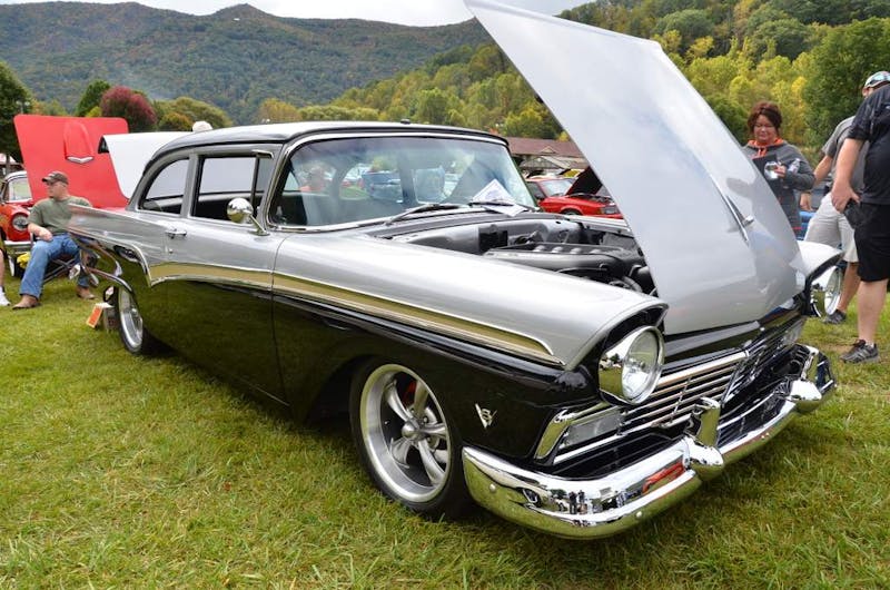 mustangs-invade-maggie-valley-the-44th-annual-mustangshelby-show-0297