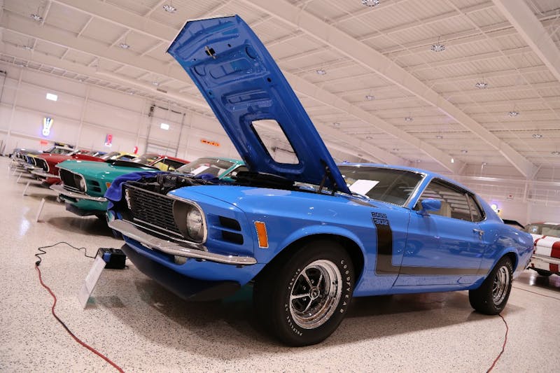 American-Muscle-Car-Museum-Tour-8241970-Boss-302