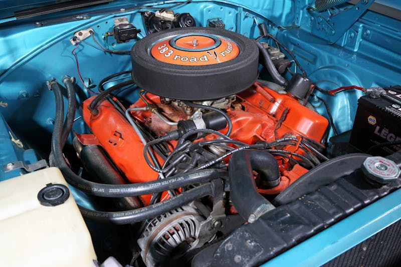 car-feature-when-a-turquoise-road-runner-is-your-best-option-0030