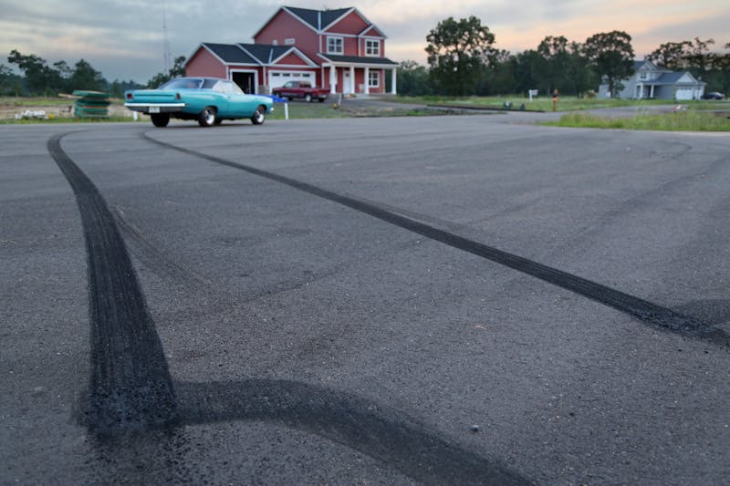 car-feature-when-a-turquoise-road-runner-is-your-best-option-0043