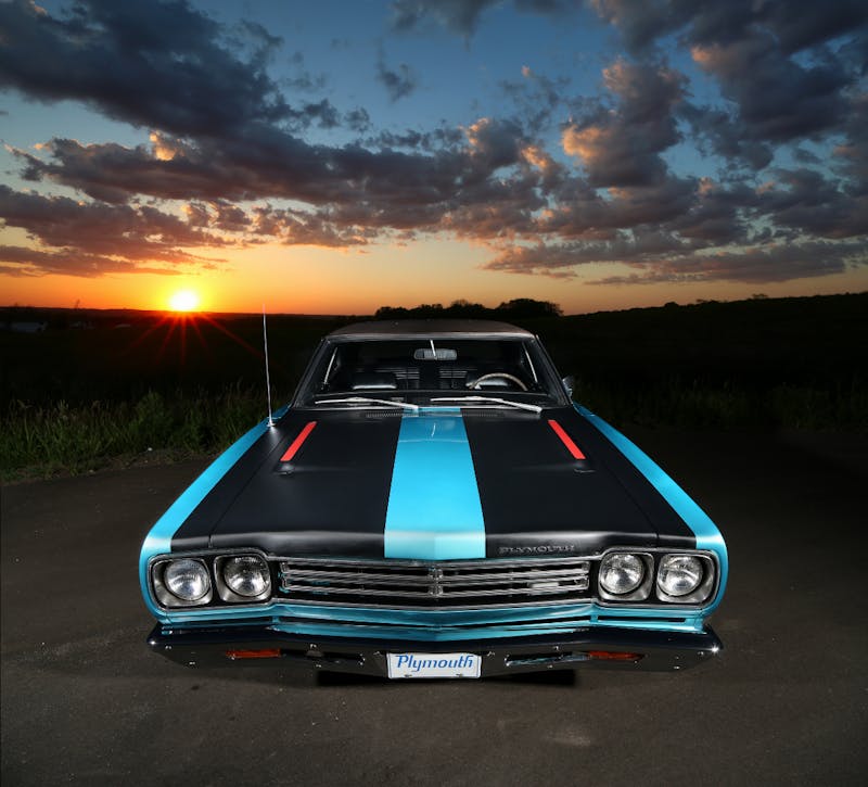 car-feature-when-a-turquoise-road-runner-is-your-best-option-0048