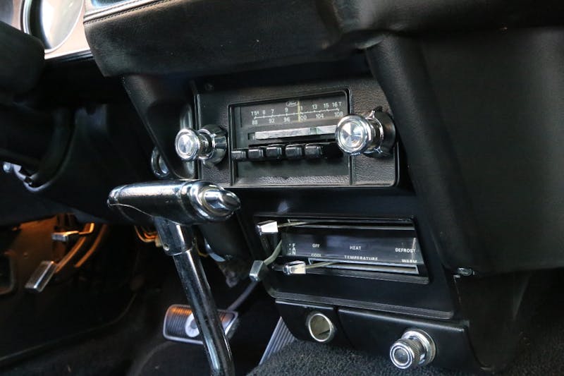 chopped-dropped-1969-mustang-built-the-old-school-way-0027