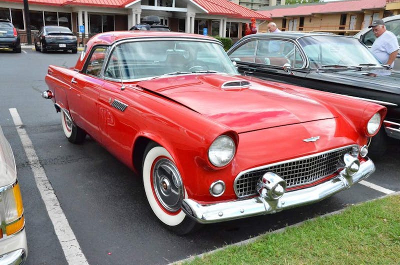 cruisin-the-strip-ford-style-in-pigeon-forge-0031