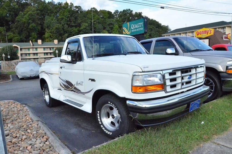 cruisin-the-strip-ford-style-in-pigeon-forge-0040