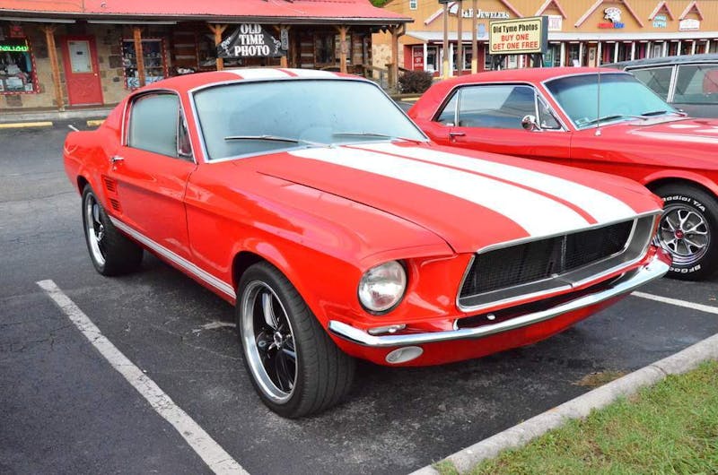 cruisin-the-strip-ford-style-in-pigeon-forge-0042