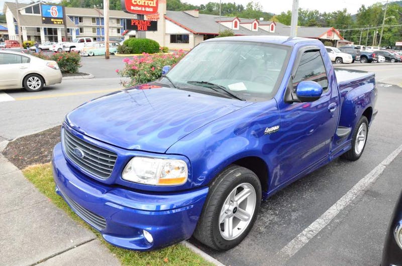 cruisin-the-strip-ford-style-in-pigeon-forge-0047