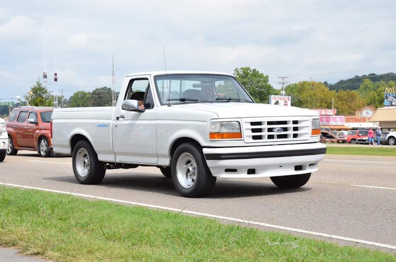 cruisin-the-strip-ford-style-in-pigeon-forge-0051
