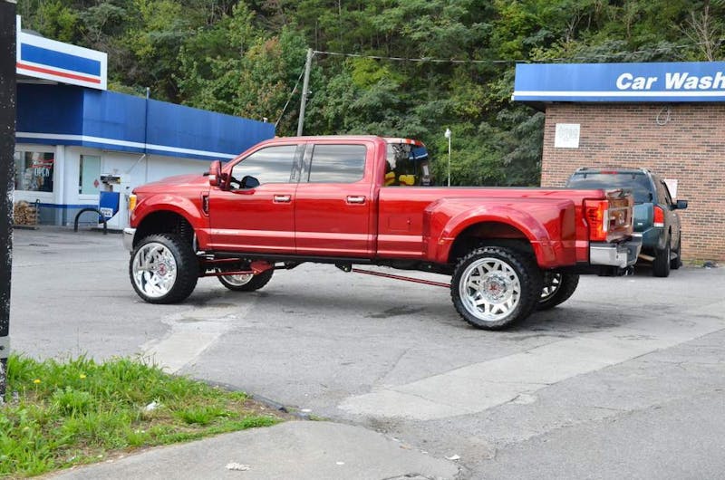 cruisin-the-strip-ford-style-in-pigeon-forge-0067