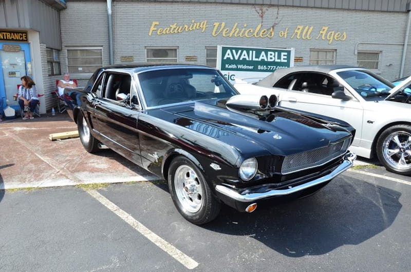 cruisin-the-strip-ford-style-in-pigeon-forge-0091