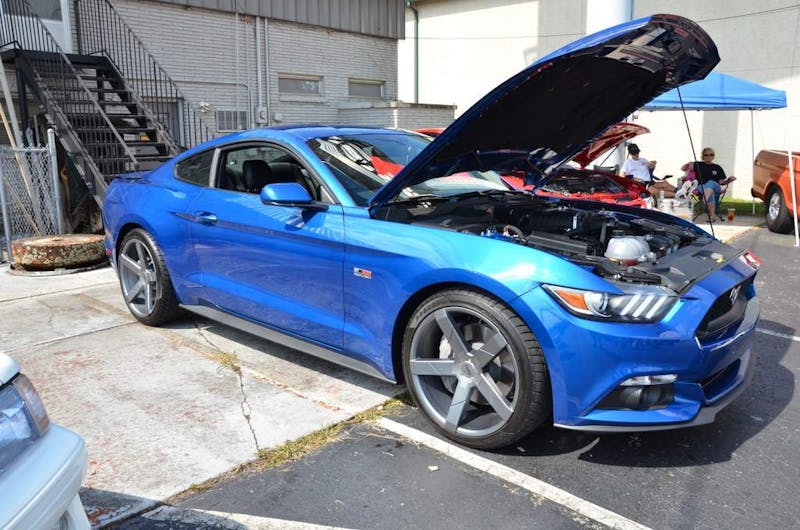 cruisin-the-strip-ford-style-in-pigeon-forge-0094