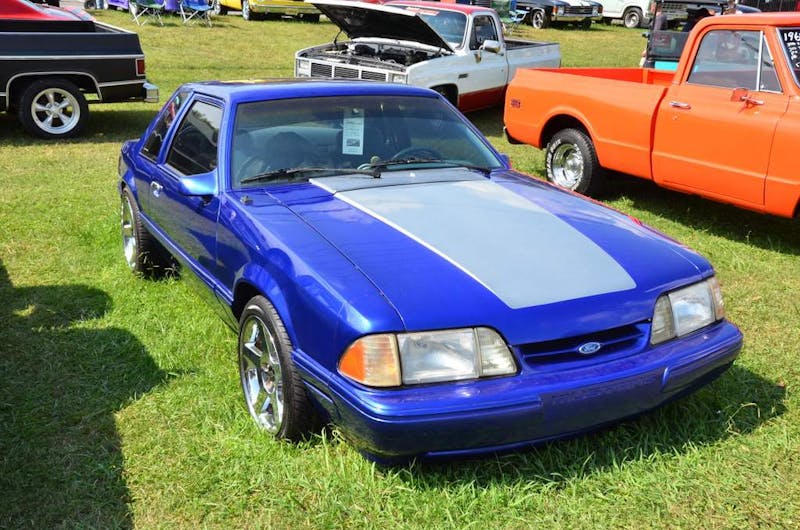 cruisin-the-strip-ford-style-in-pigeon-forge-0102