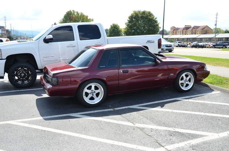 cruisin-the-strip-ford-style-in-pigeon-forge-0114