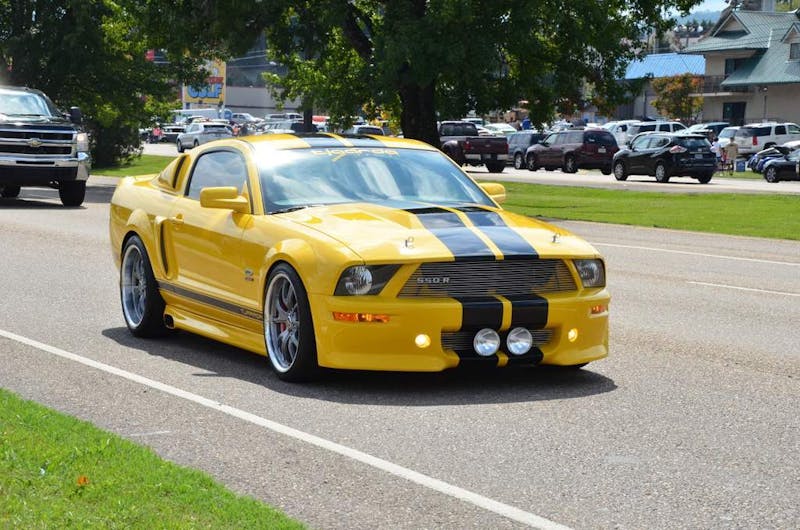cruisin-the-strip-ford-style-in-pigeon-forge-0118