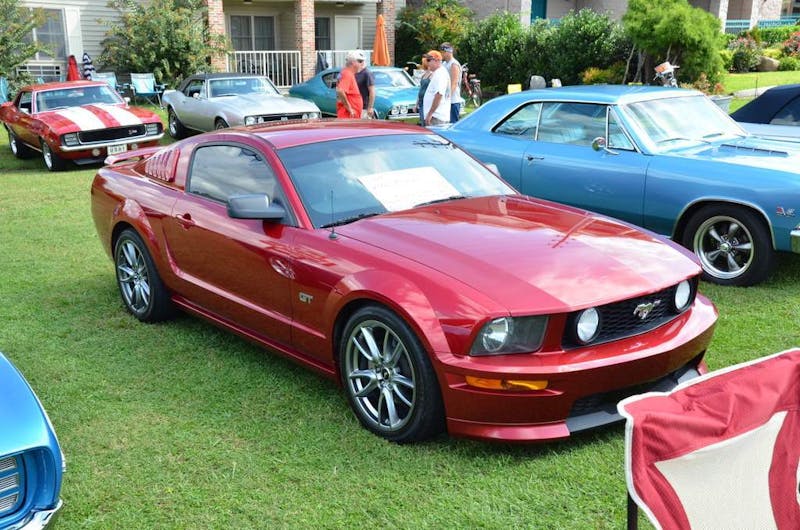 cruisin-the-strip-ford-style-in-pigeon-forge-0123