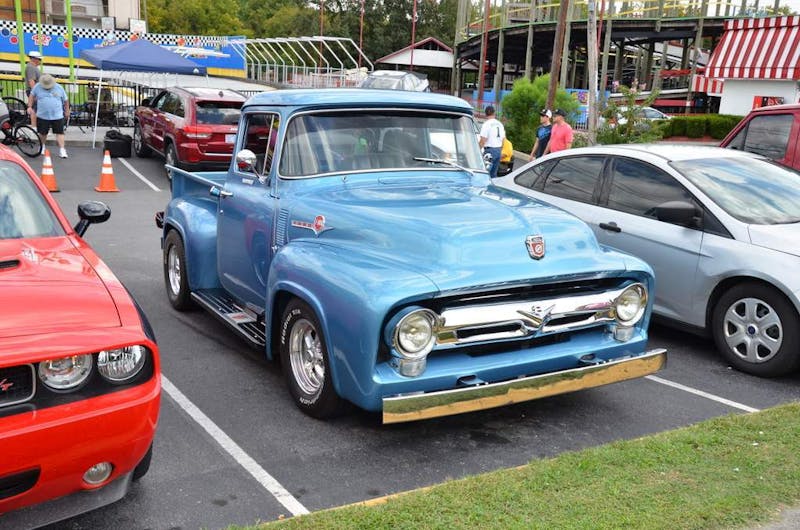 cruisin-the-strip-ford-style-in-pigeon-forge-0139