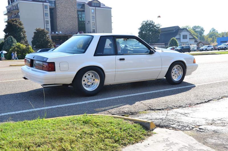 cruisin-the-strip-ford-style-in-pigeon-forge-0154