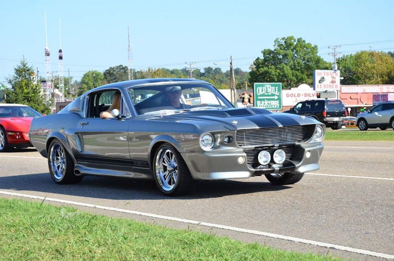 cruisin-the-strip-ford-style-in-pigeon-forge-0166